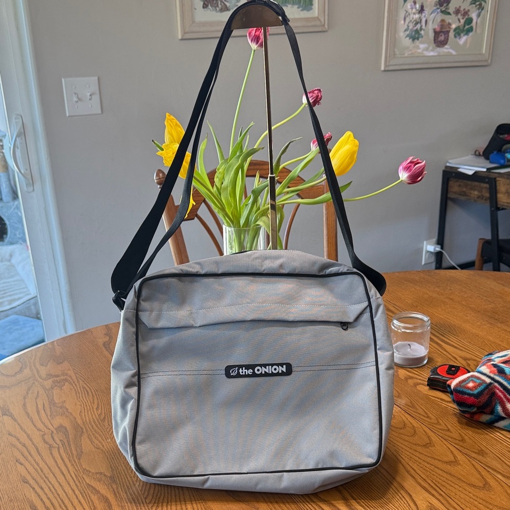 Yak Pak The Onion Messenger Bag